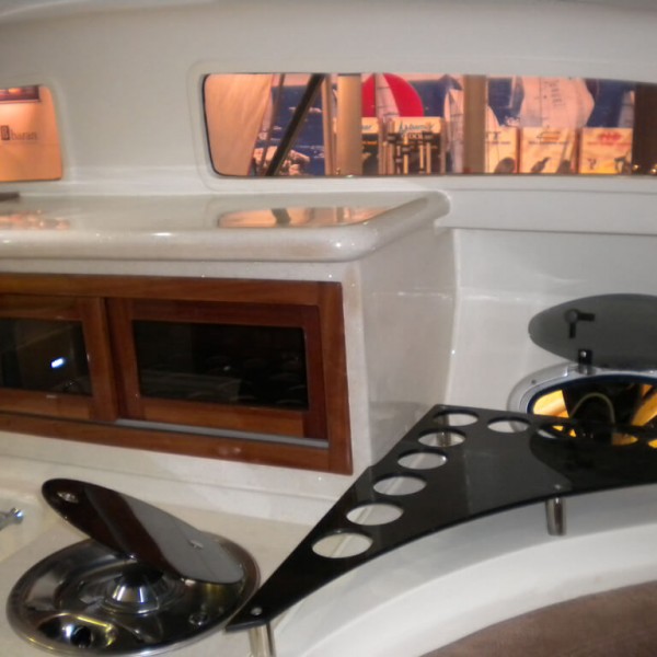 850cc-06 850CC Cabin Cruiser - Euro Boat