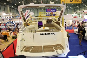 850CC Cabin Cruiser - Euro Boat